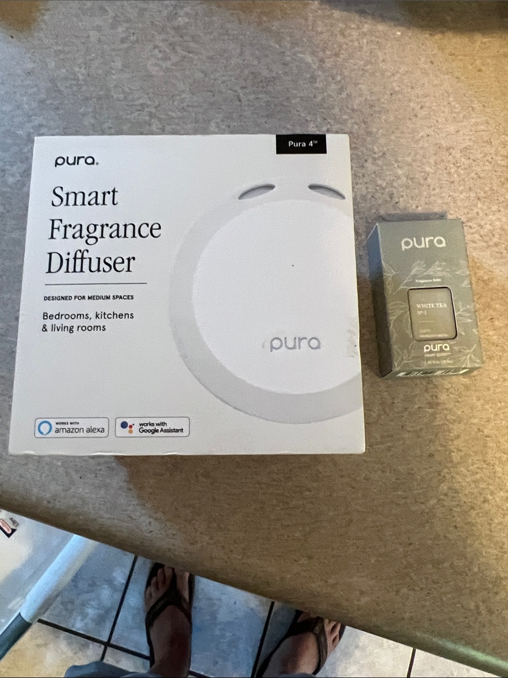 Pura Smart Fragrance Diffuser plus white tea refill